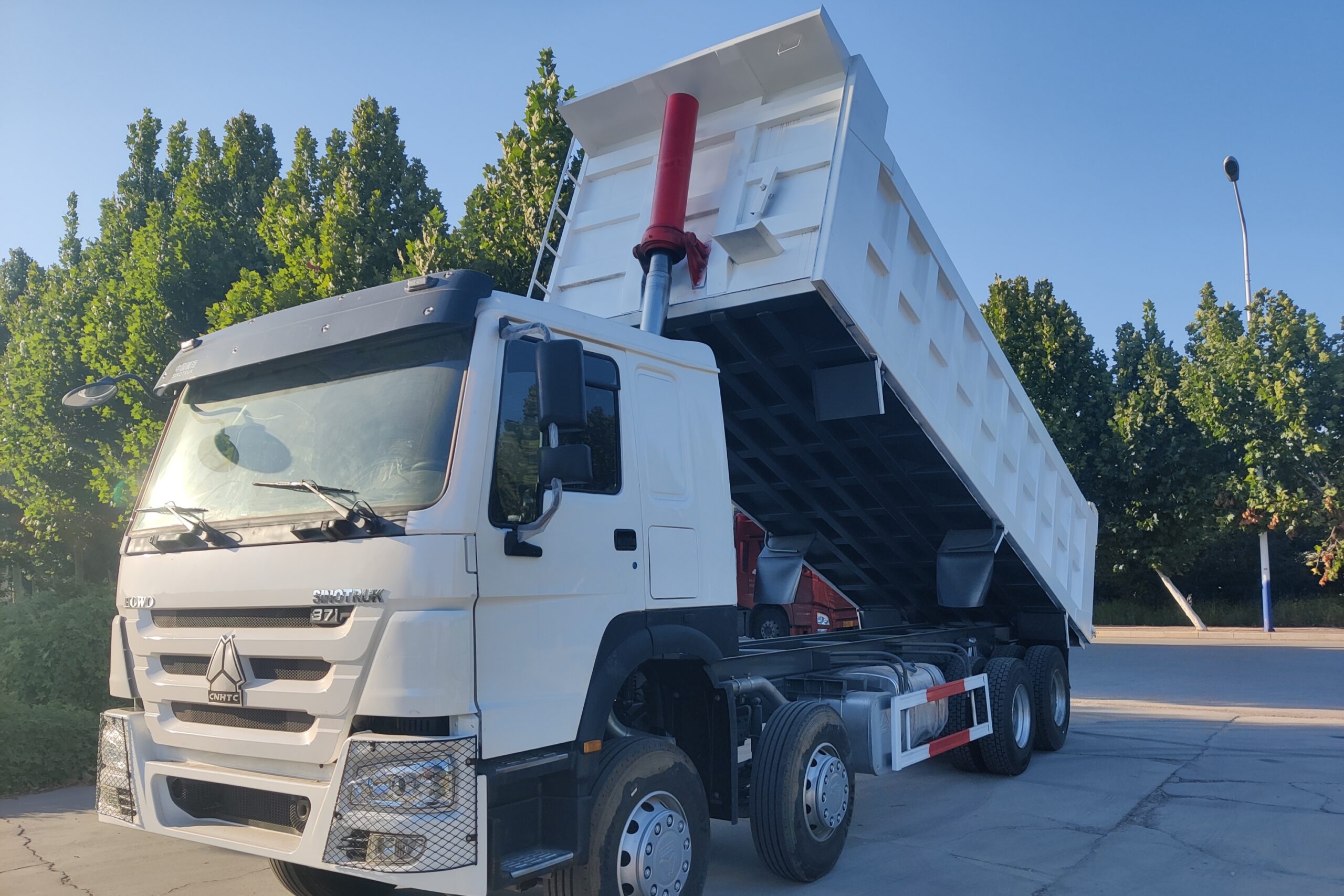 Home dump truck 8x4